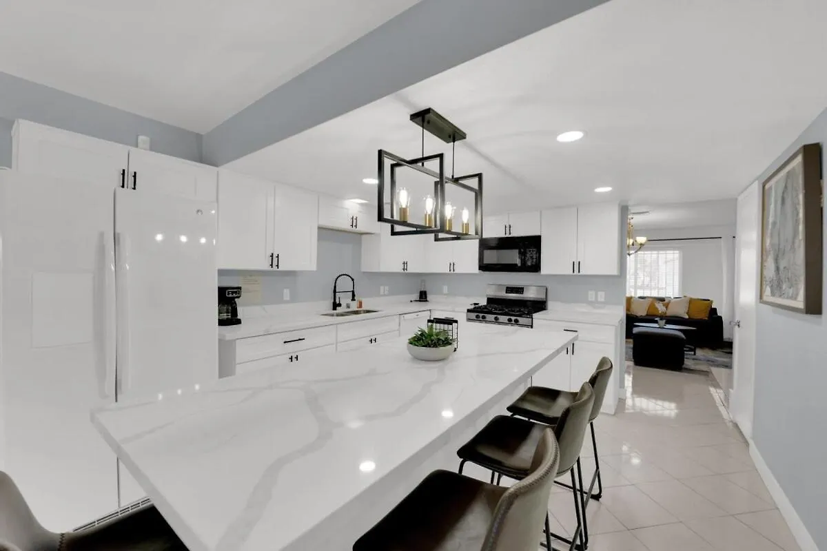 Villa Luxury 4Br Vegas Retreat With Pool 10 Mins To Strip Las Vegas 0*,  Estados Unidos